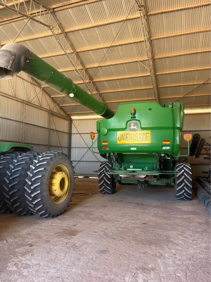 S690 4